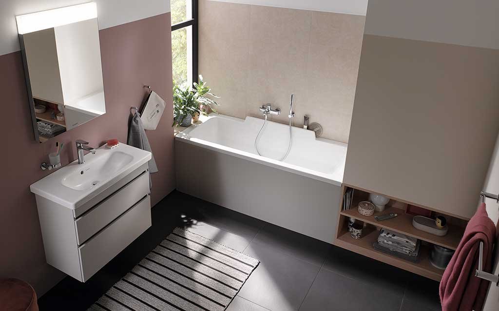 arredo bagno e vasca grigio