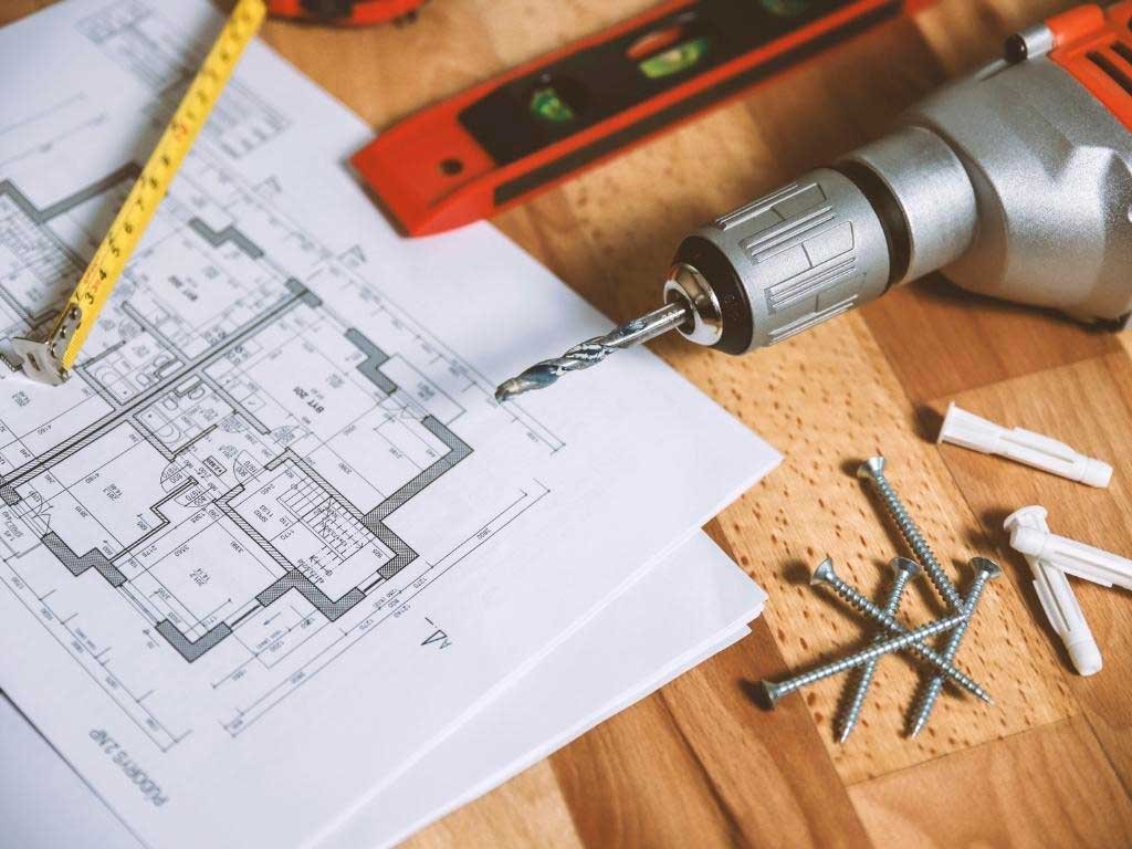 lavori casa attrezzi