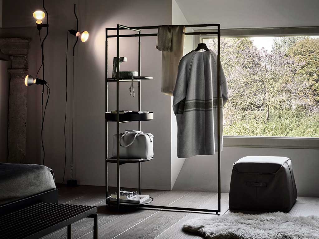 stand abiti divisorio minimal