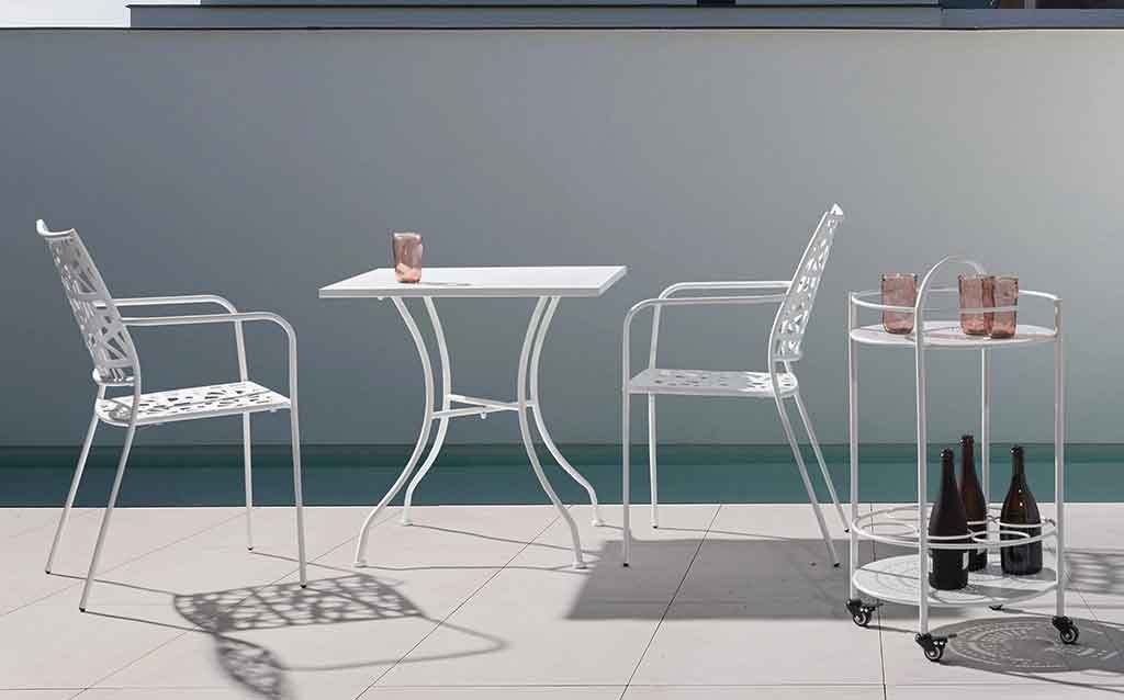 carrello tondo bianco per esterno aperitivo