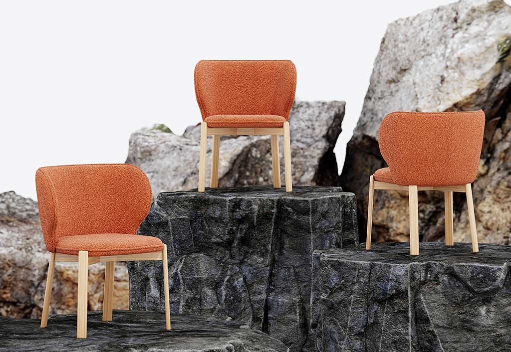 sedie in tessuto imbottito struttura legno chiaro