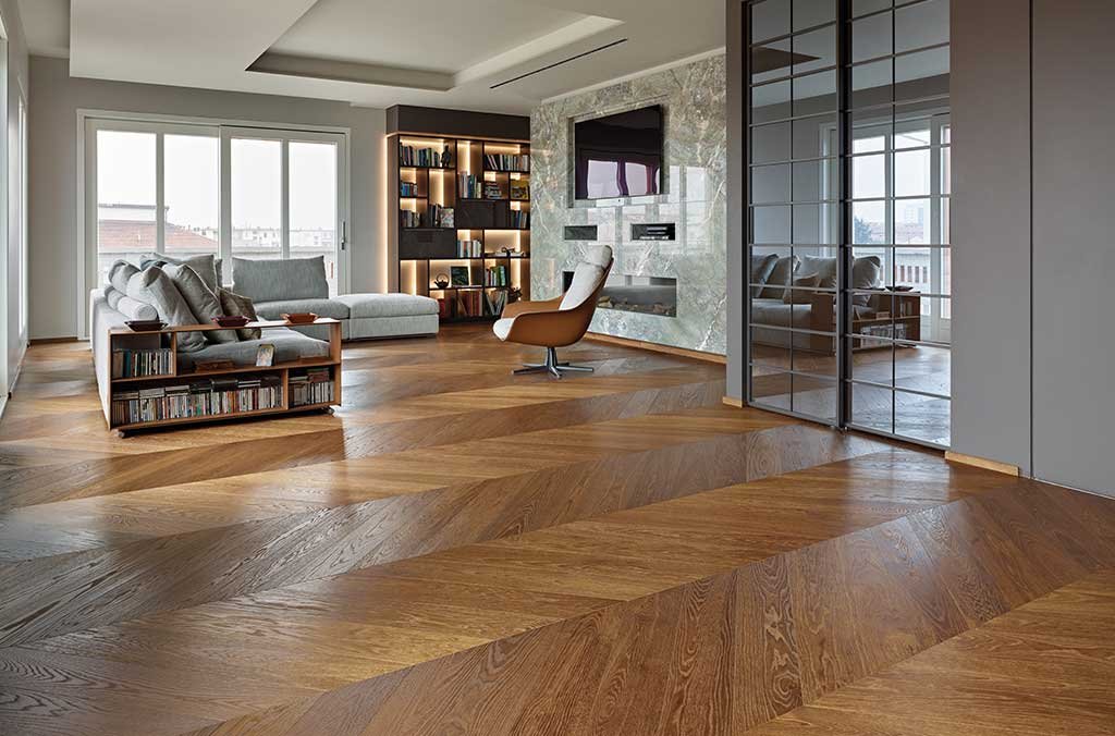 parquet massello posato a spina essenza legno chiaro