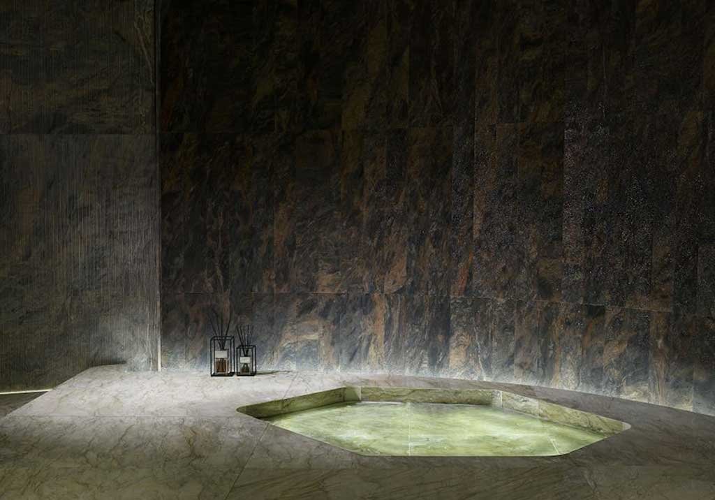 lastre pietre diverse rivestimento sala da bagno