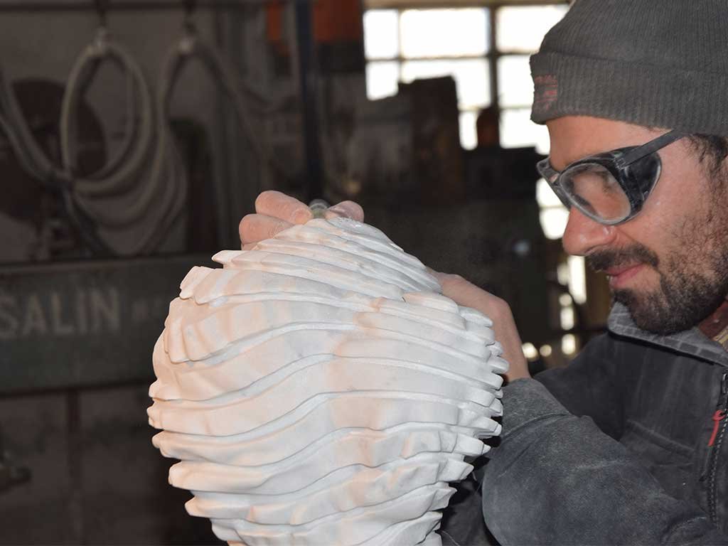 rifinitura a mano blocco 3d marmo