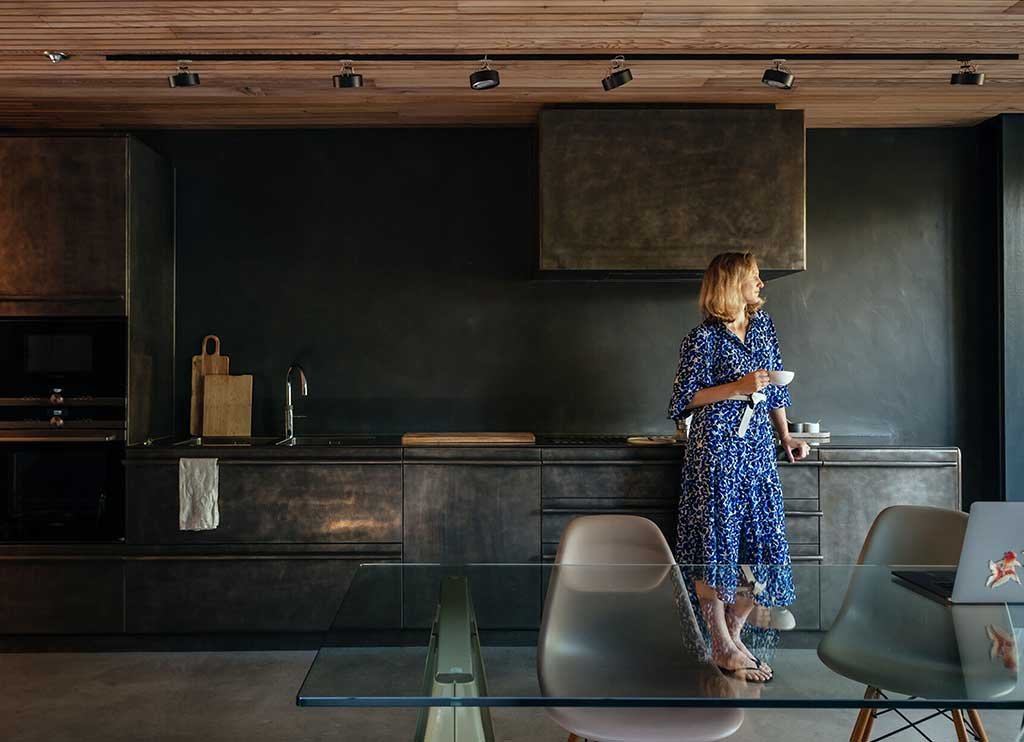 cucina total black casa inglese moderna