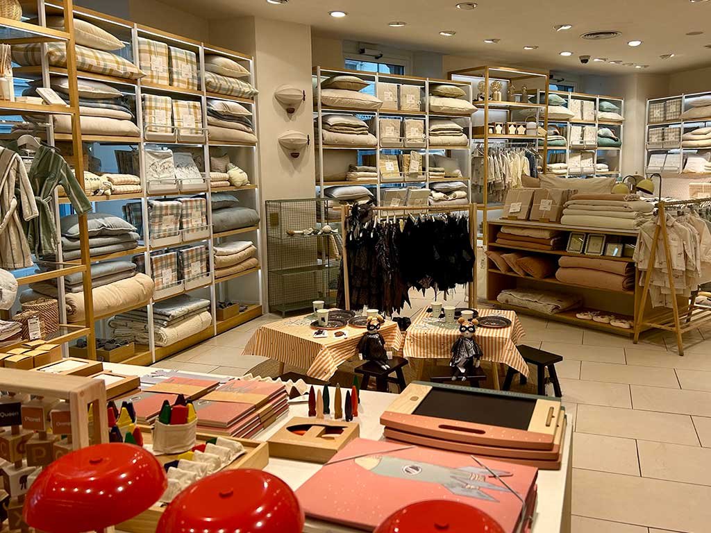 zara home milano interni negozio cuscini e tessile