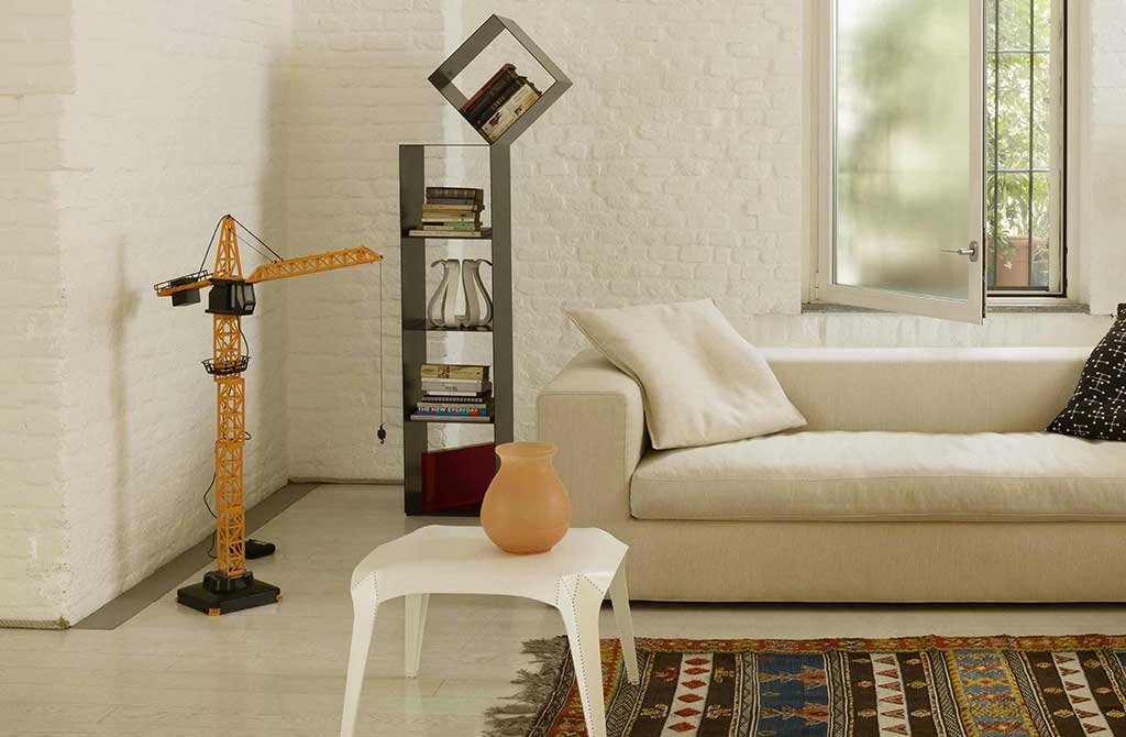 last compartment column bookcase in gravitational balance