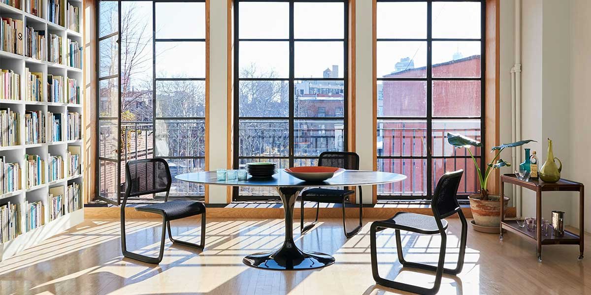Saarinen-Round-Dining-Table