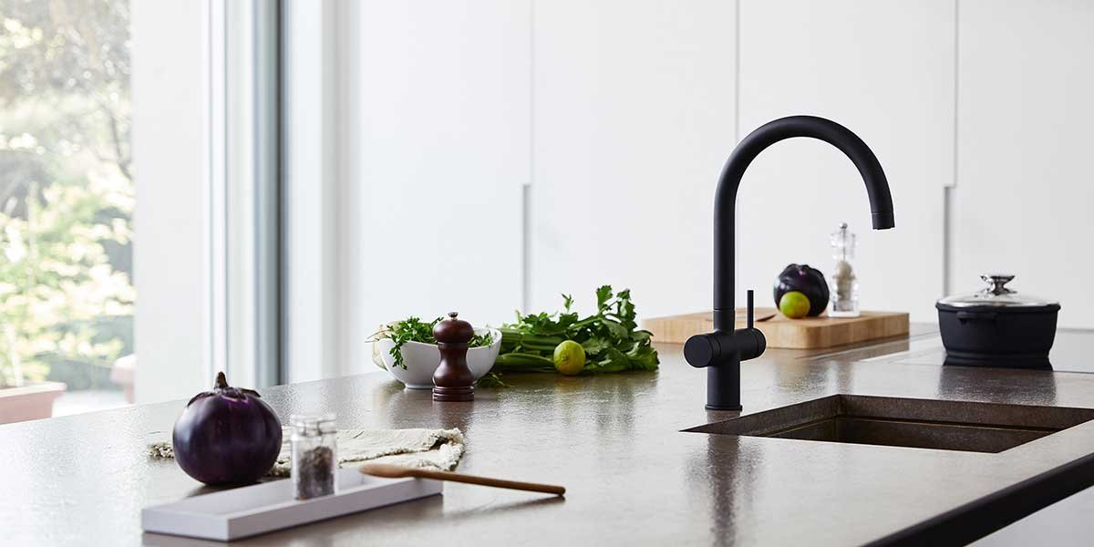 miscelatore-cucina-acqua-bollente