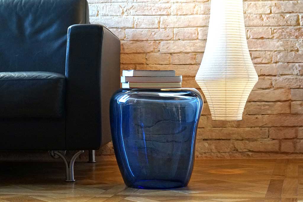 tavolino-sgabello-in vetro veneziano blu