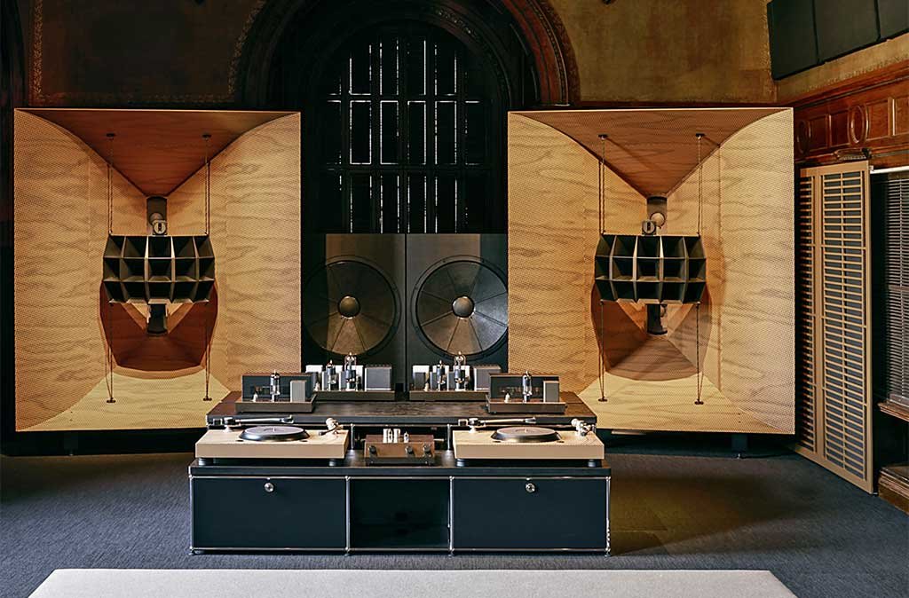 HiFi-Pursuit-Listening-Room