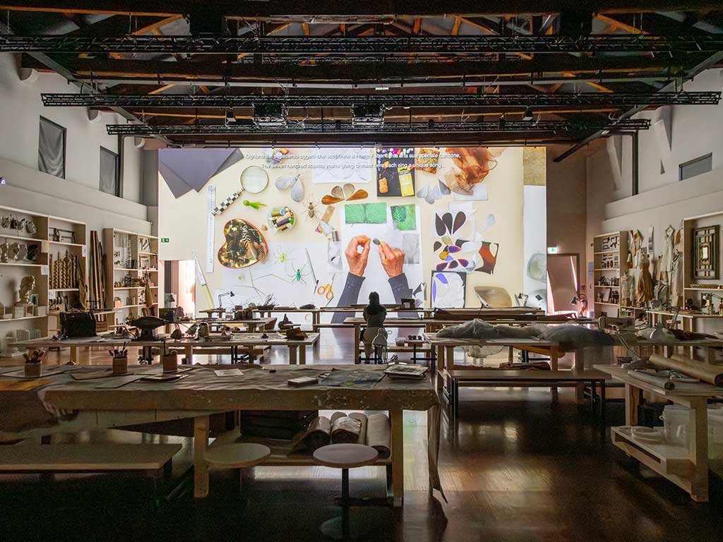 Installazione-“A-Language-of-Hands”