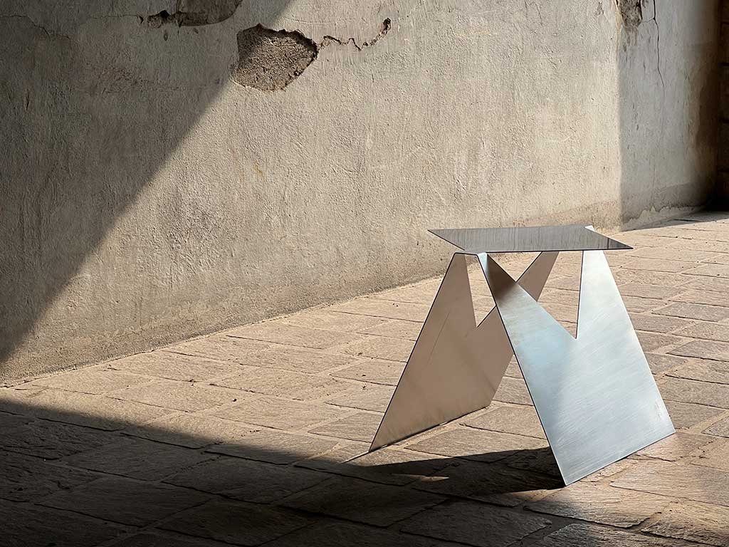 side-table-pablo-sinan