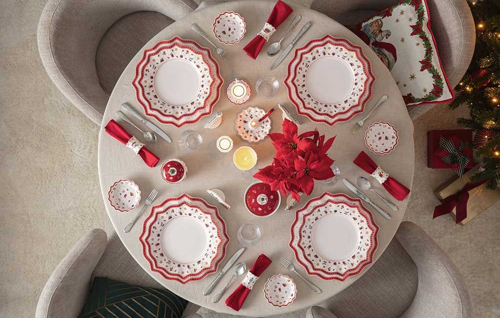 vista-alto-tavola-piatti-natale
